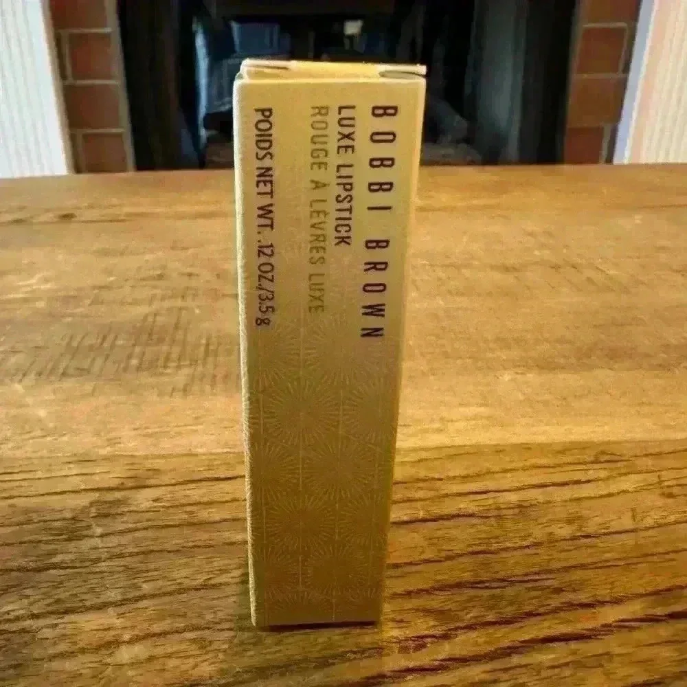 Bobbi Brown Luxe Lipstick ~ Parisian Red (800) ~ NEW IN BOX!